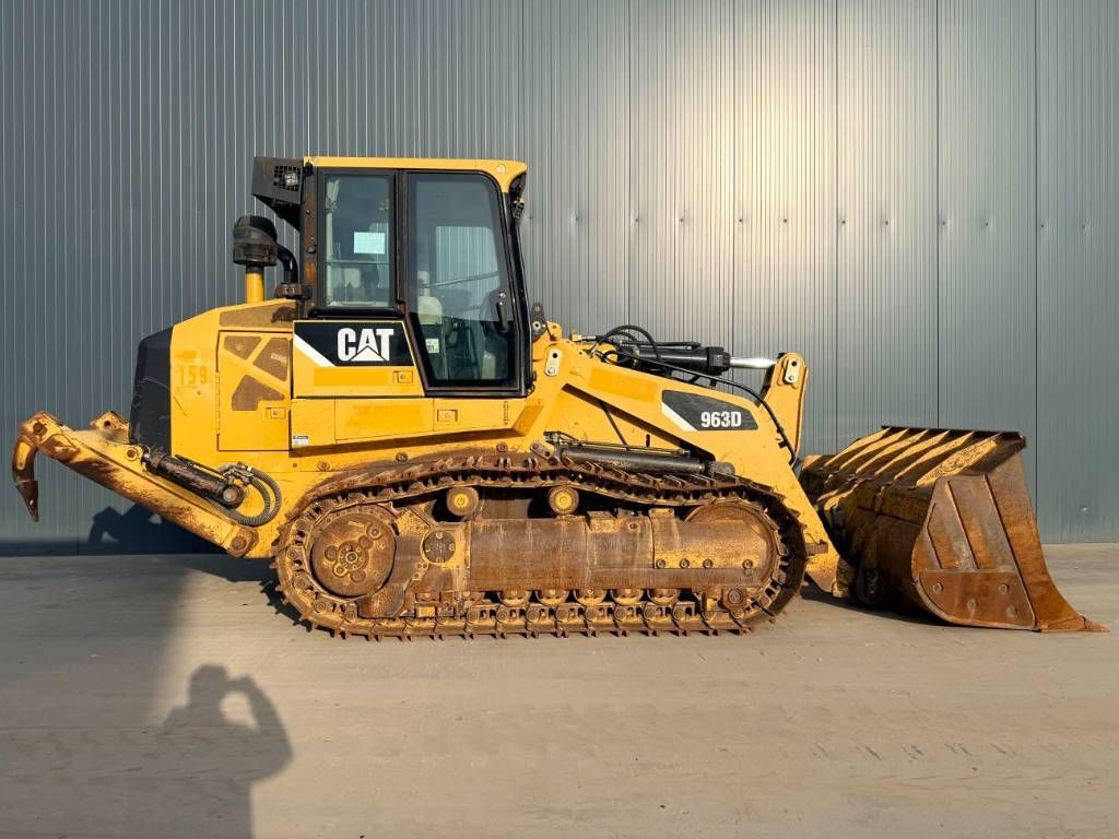 CAT 963D