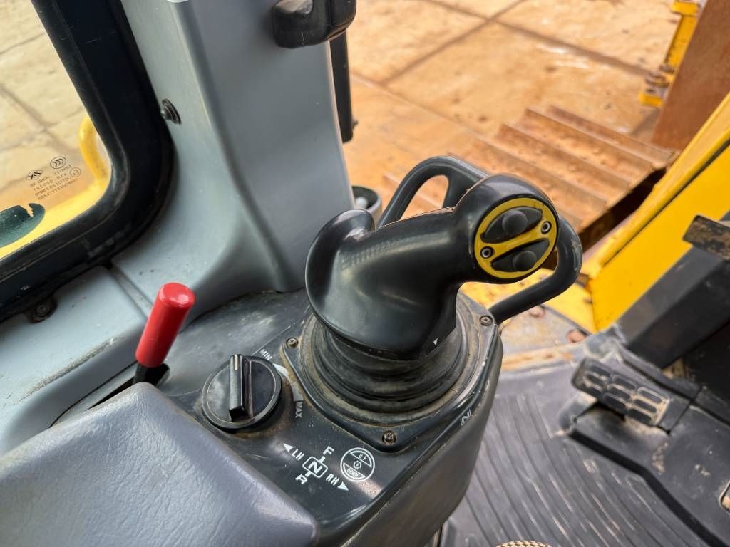 Komatsu D65WX-16 - German Machine / Folding Blade / Ripper