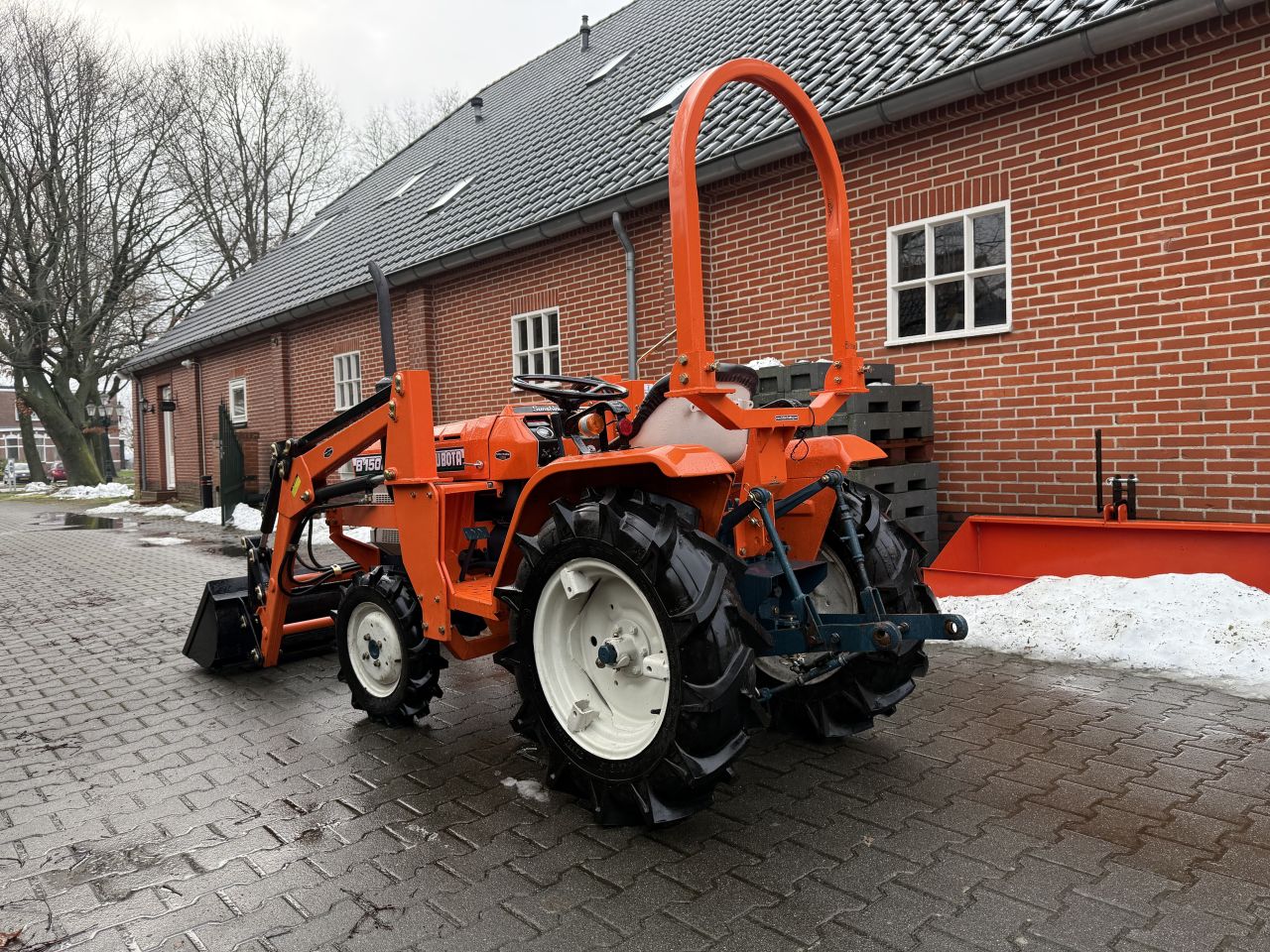 Kubota B1502DT with Front Loader