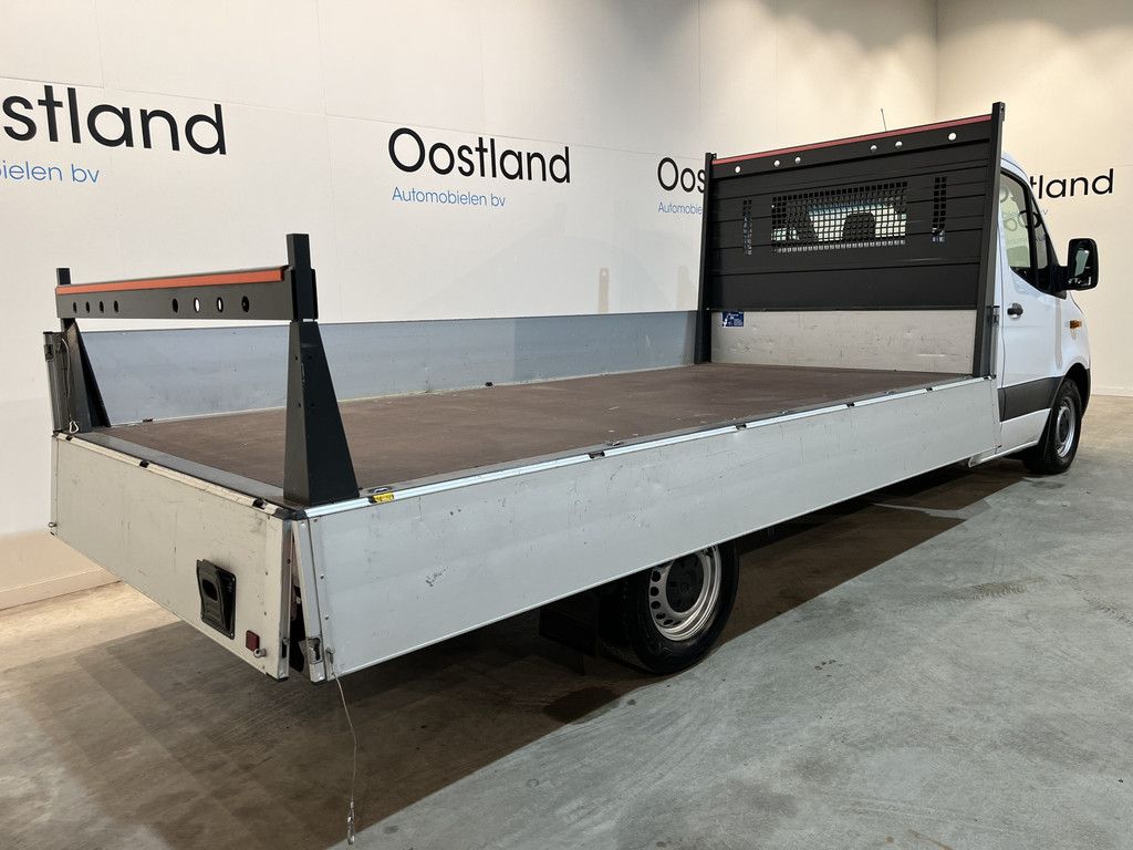 Mercedes-Benz Sprinter 317 CDI L3 RWD Automaat Open Laadbak / Euro 6 / Trekhaak 3500 KG / Airco / Cruise Control / CarPlay / Navigatie / 3-ZIts / 27.000 KM !!