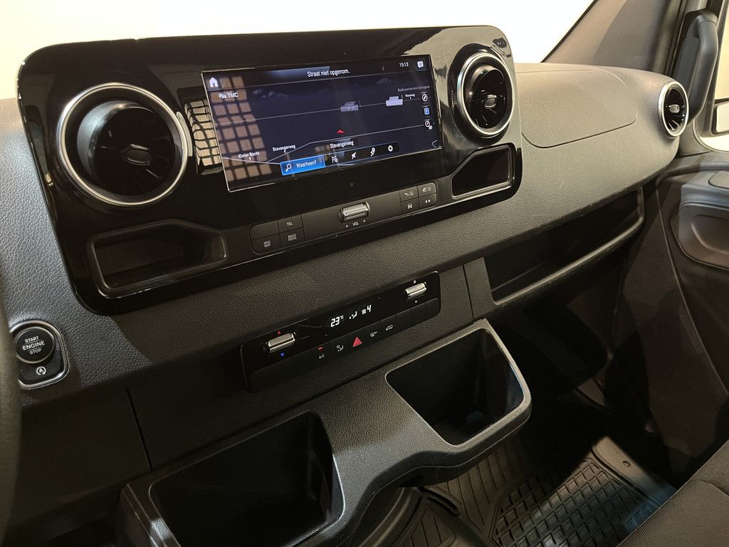 Mercedes-Benz Sprinter 317 CDI L3 RWD Automaat Open Laadbak / Euro 6 / Trekhaak 3500 KG / Airco / Cruise Control / CarPlay / Navigatie / 3-ZIts / 27.000 KM !!