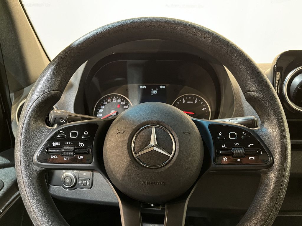 Mercedes-Benz Sprinter 317 CDI L3 RWD Automaat Open Laadbak / Euro 6 / Trekhaak 3500 KG / Airco / Cruise Control / CarPlay / Navigatie / 3-ZIts / 27.000 KM !!