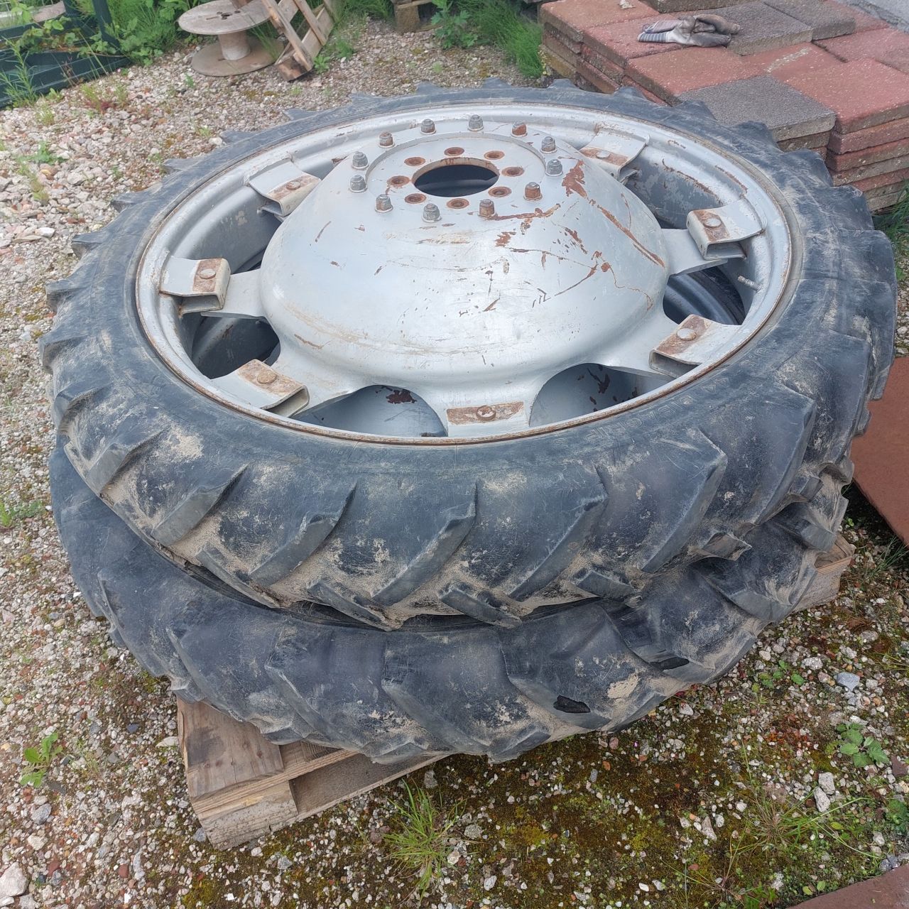 Banden diversen maten met velg