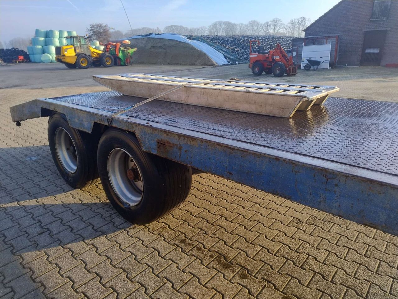 Oprijkar dieplader machinetransporter 12t
