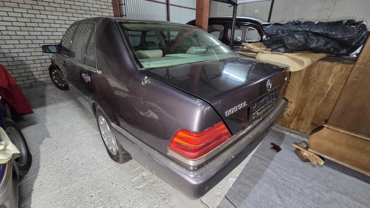 Mercedes Benz 600SEL