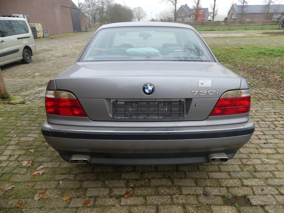 BMW 730I