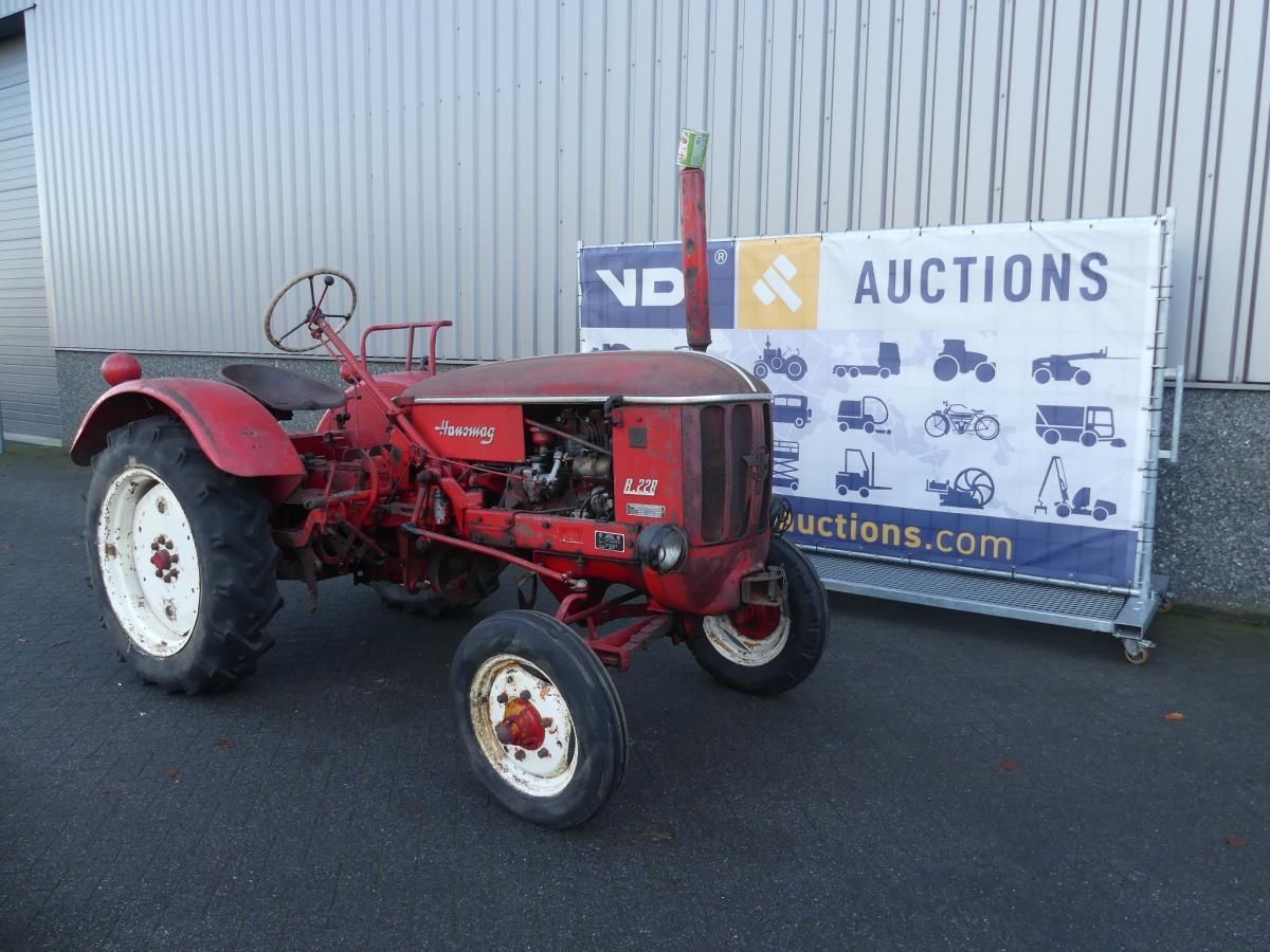Hanomag R228