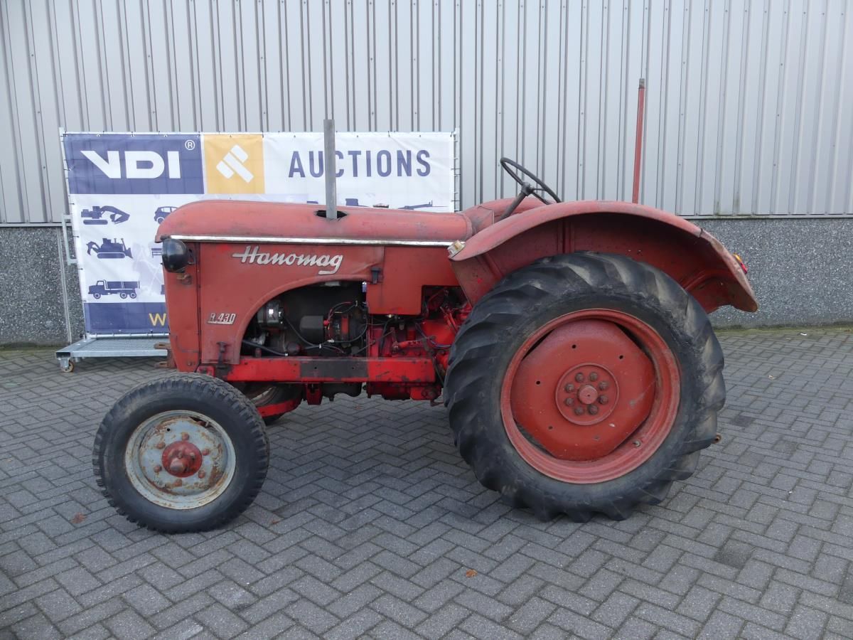 Hanomag R430