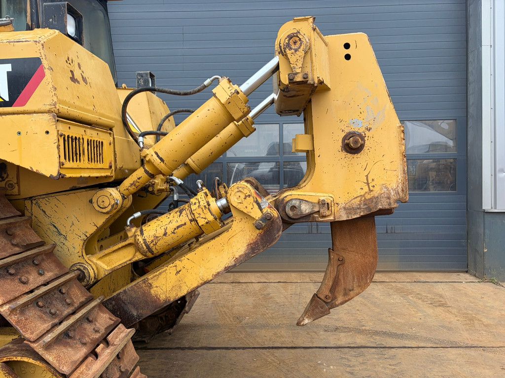 Caterpillar D8R