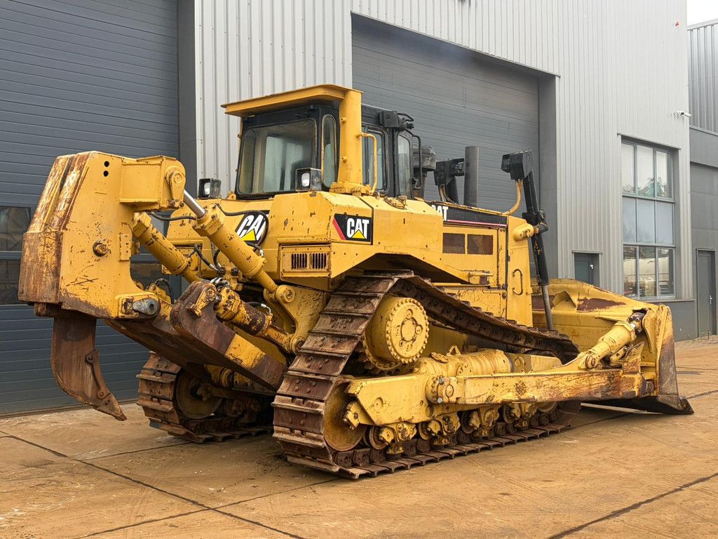 Caterpillar D8R