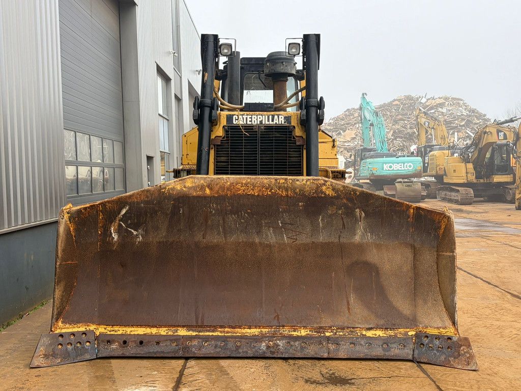 Caterpillar D8R