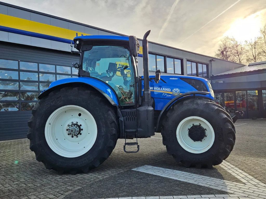 New Holland T7.230 Autocommand