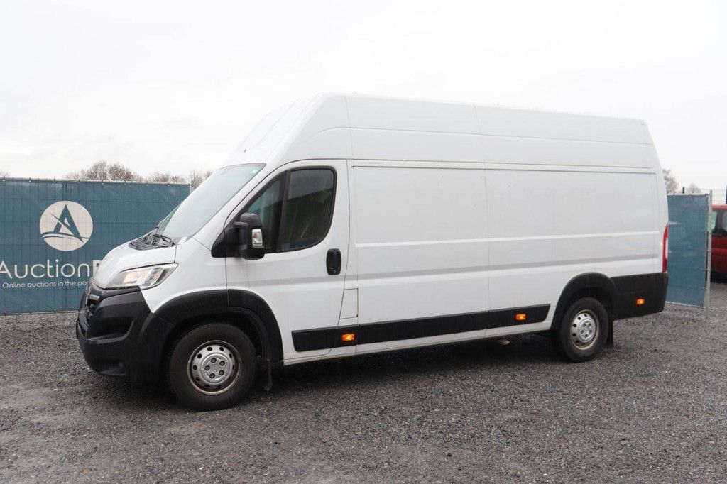 Opel Movano Diesel 2023 Transporter