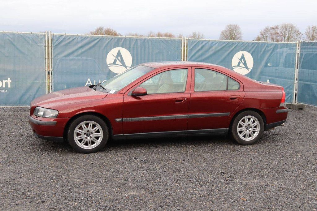 Pkw Volvo S60 LPG + Benzin 2001 (Marge)