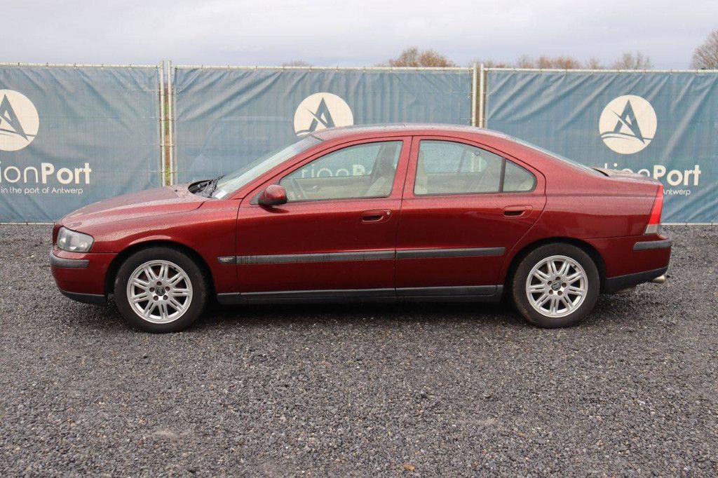 Pkw Volvo S60 LPG + Benzin 2001 (Marge)