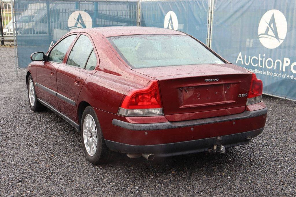 Pkw Volvo S60 LPG + Benzin 2001 (Marge)