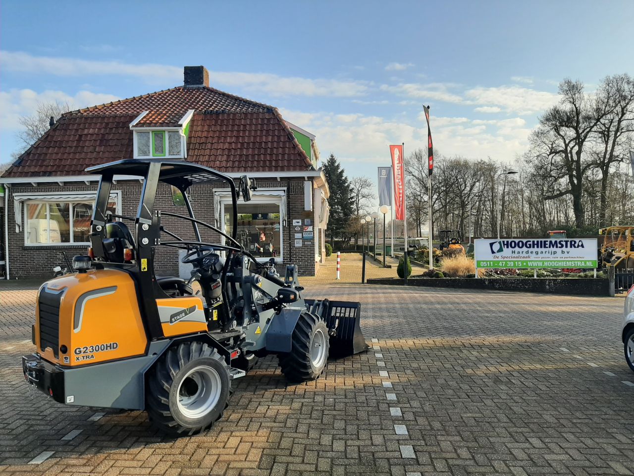 GiANT G2300 X-tra HD kniklader / shovel