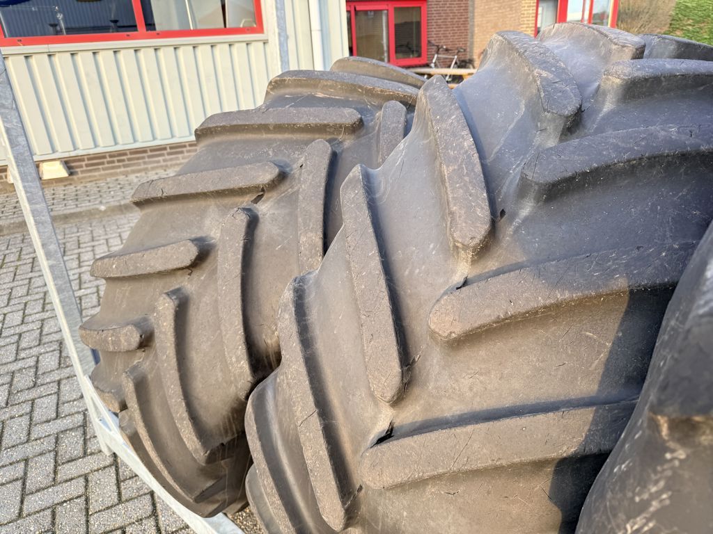 Michelin Multibib 650/65R38 & 540/65R28 Set