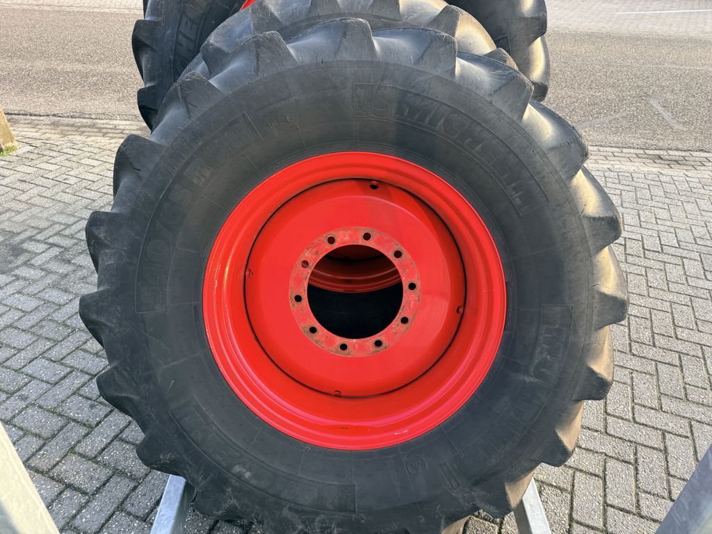 Michelin Multibib 650/65R38 & 540/65R28 Set