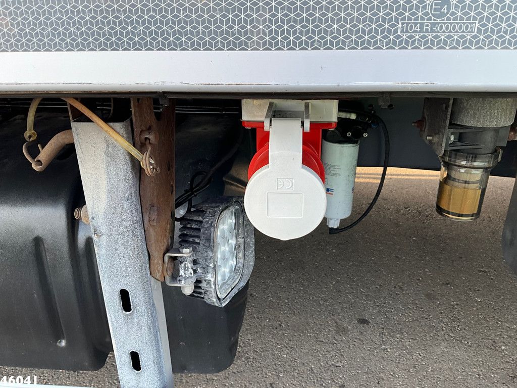 DAF FA LF 230 Euro 6 Carrier koel / vriesunit met laadklep