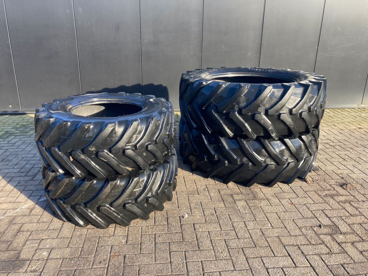 Trelleborg 540/65 R38 + Alliance 420/70R24