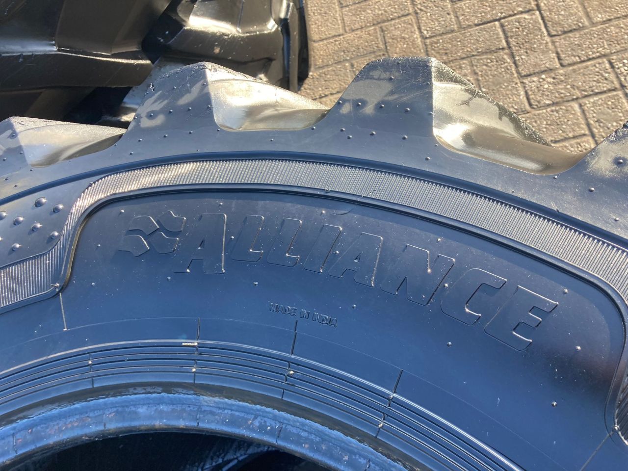 Trelleborg 540/65 R38 + Alliance 420/70R24