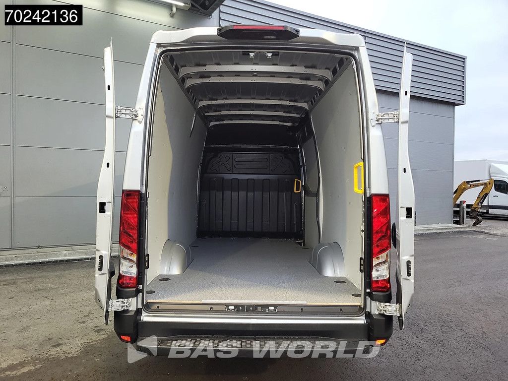 Iveco Daily 35S21 BPM VRIJ! 3.0L Automaat L2H2 210PK 2025-Model 3,5t Trekgewicht ACC LED Navi LM-Velgen Camera Euro6 L2 12m3 A/C