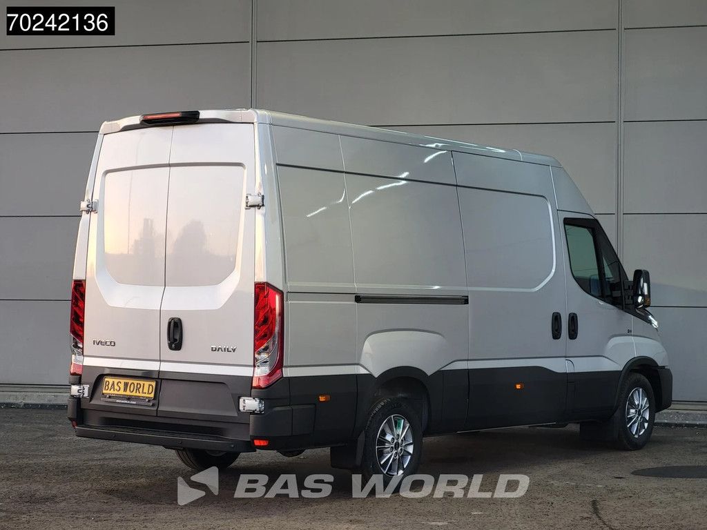 Iveco Daily 35S21 BPM VRIJ! 3.0L Automaat L2H2 210PK 2025-Model 3,5t Trekgewicht ACC LED Navi LM-Velgen Camera Euro6 L2 12m3 A/C