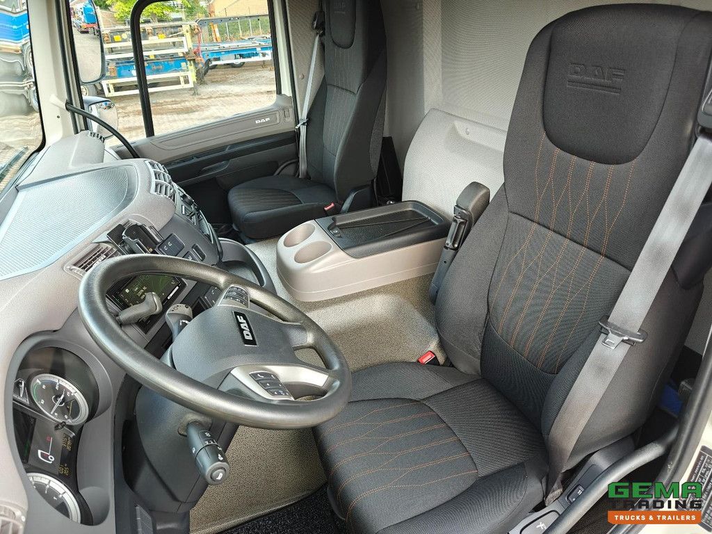 DAF CF 430 FAX 8x2/6 Day Cab Euro6D - Maschinentransporter + 2-Achs-Anhänger - Hydraulische Rampen - Abnehmbarer 10.000L Wassertank - 20.000km! Original