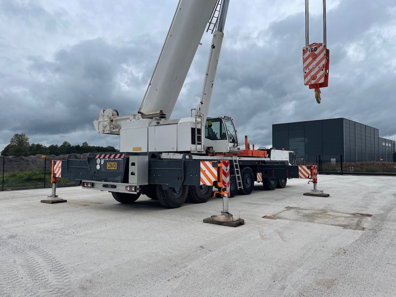 Demag AC300 Telekraan
