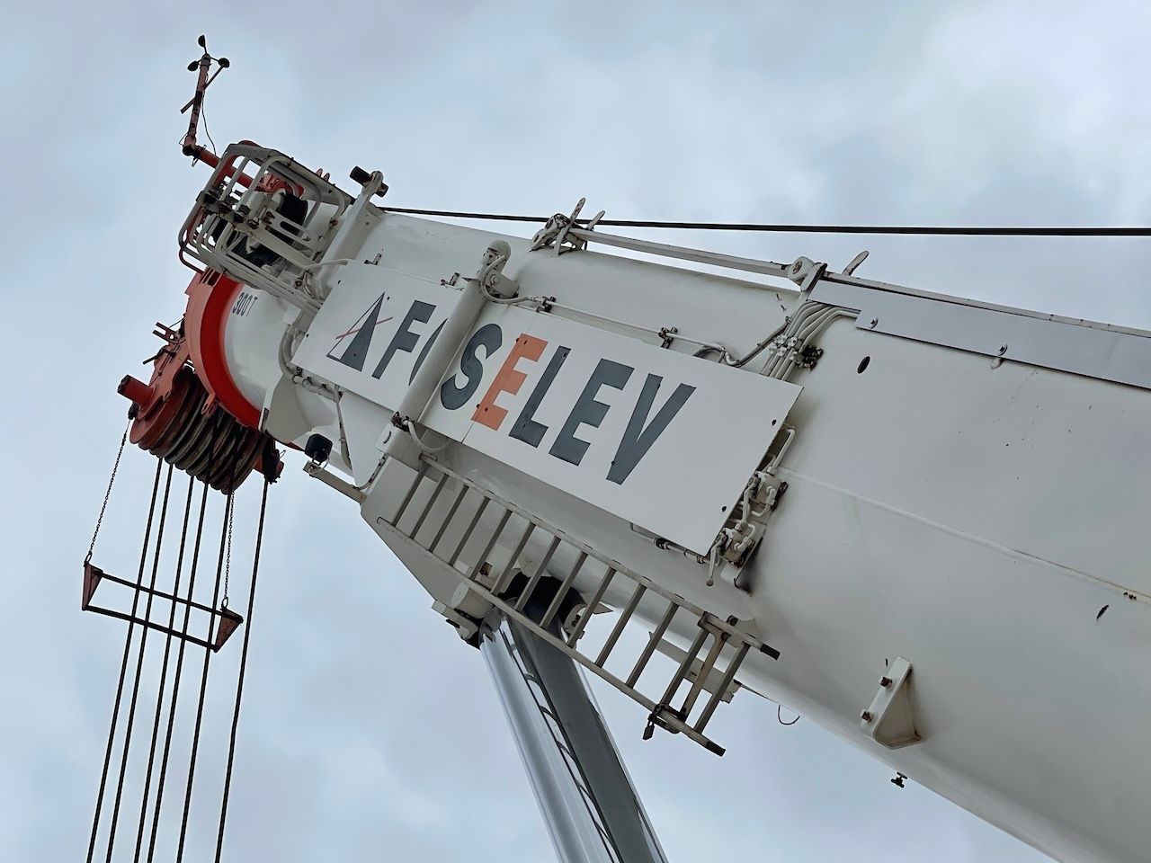 Demag AC300 Telekraan