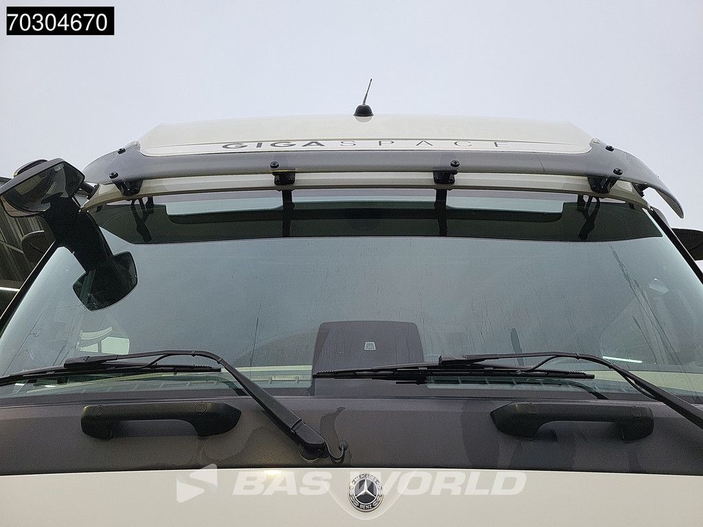 Mercedes Actros 1845 4X2 GigaSpace Retarder MirrorCam Navi Euro 6