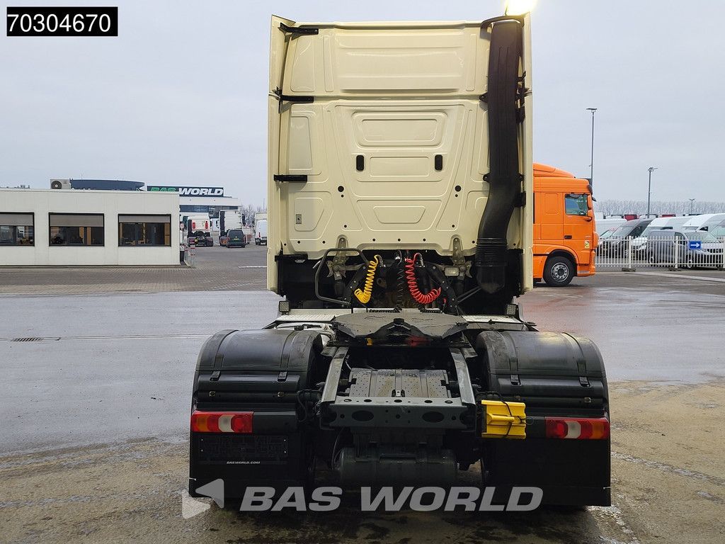 Mercedes Actros 1845 4X2 GigaSpace Retarder MirrorCam Navi Euro 6