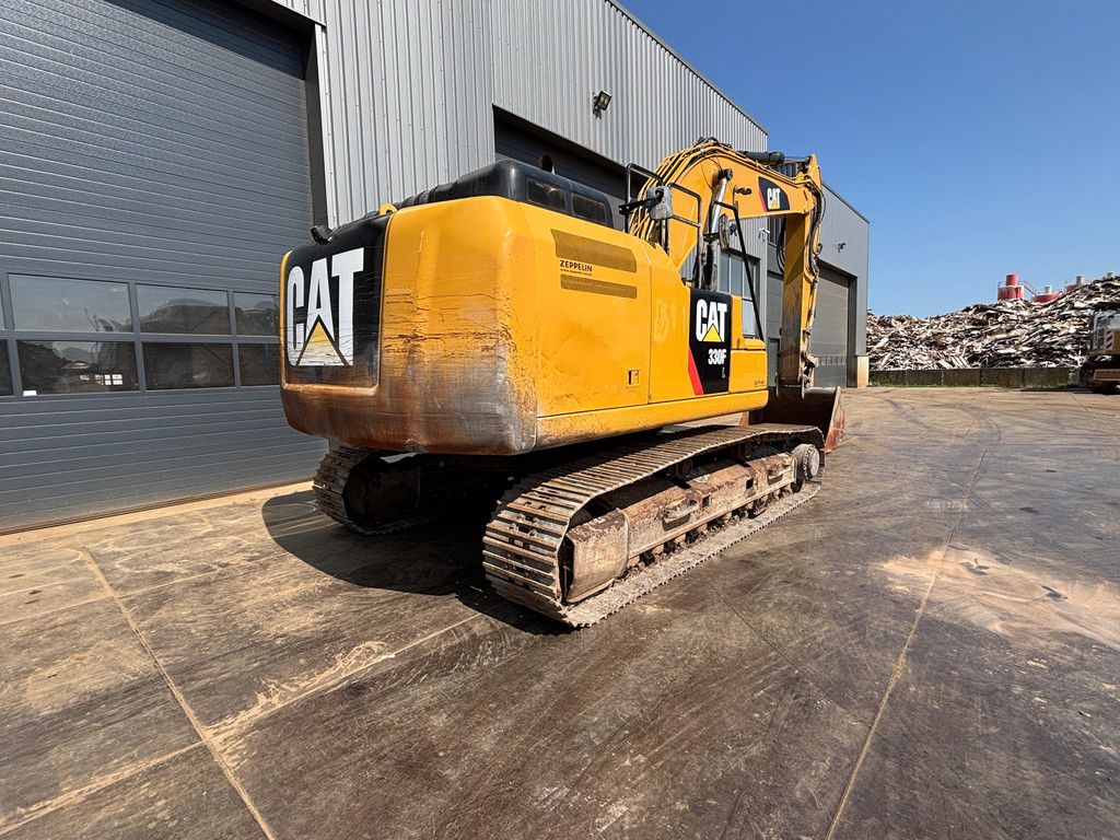 Caterpillar 330FL