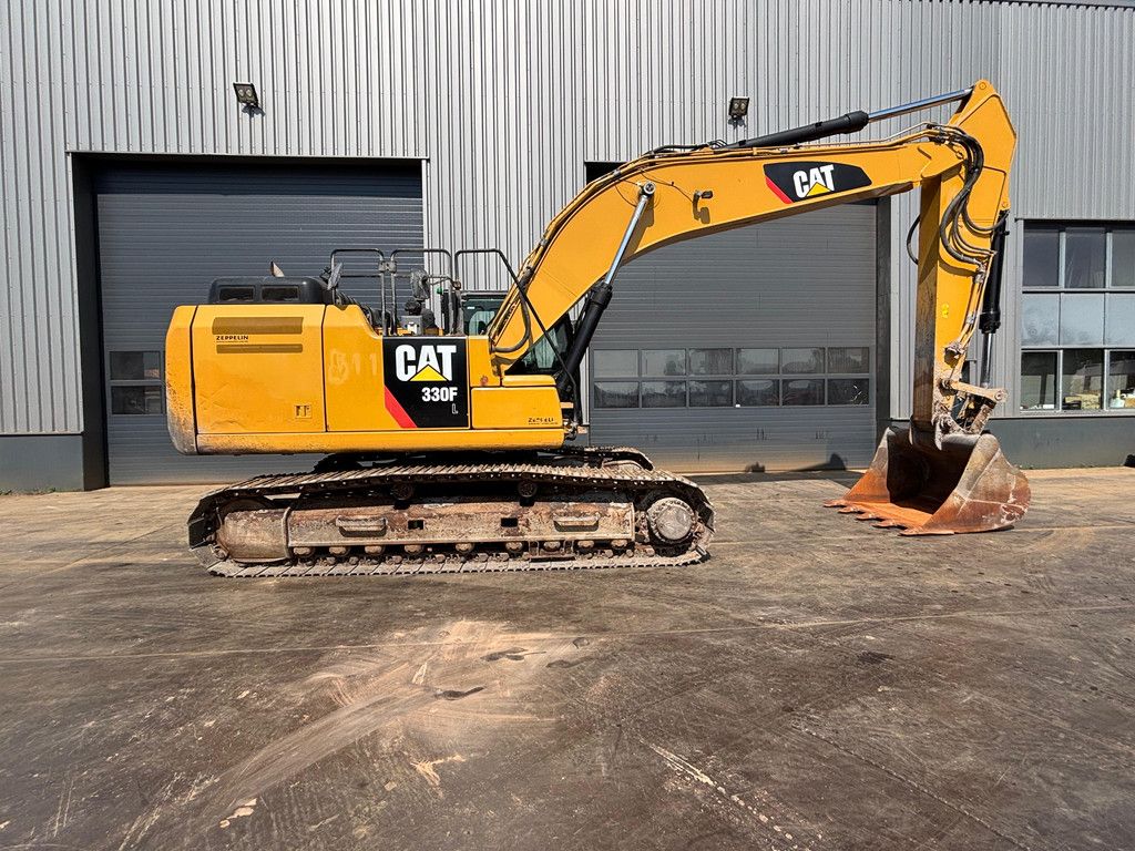 Caterpillar 330FL
