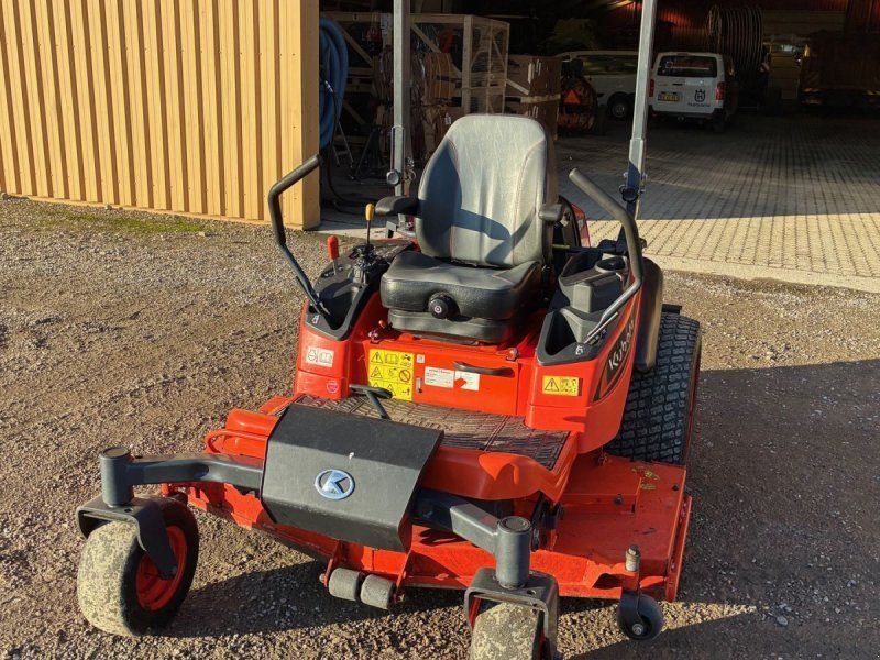 Kubota ZD1211R-60 Zero Turn