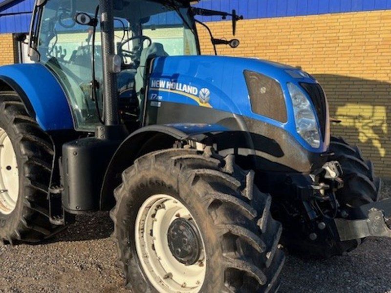 New Holland T7.210