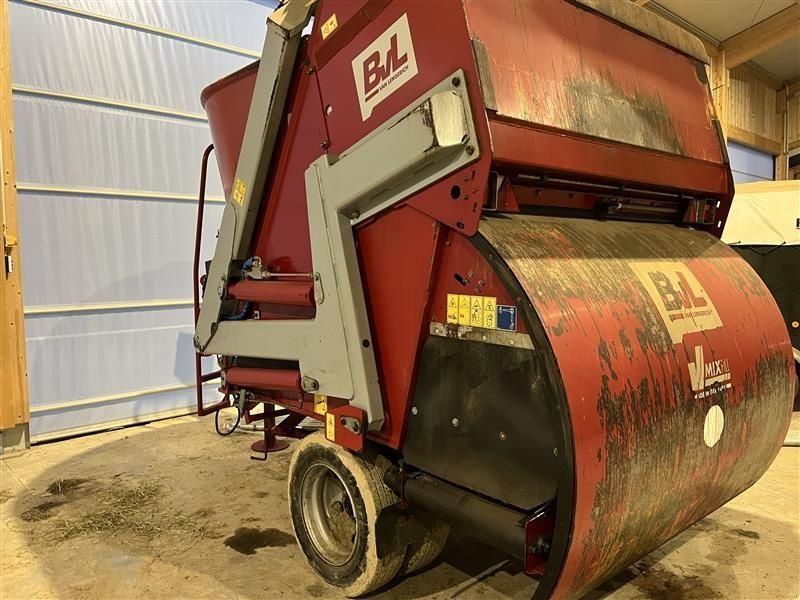 BvL Futtermischwagen V Mix Fill Plus 8-1S LS