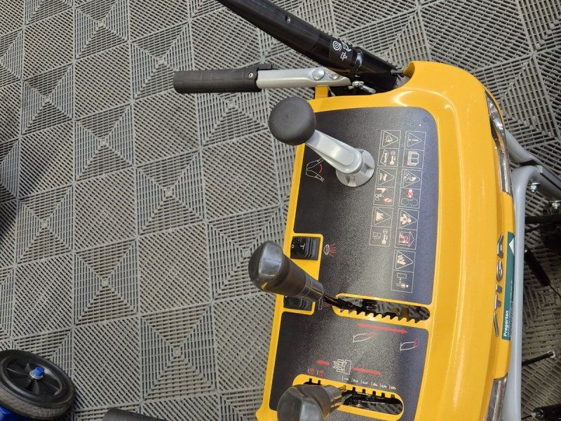 Stiga Schneefräse ST5266P