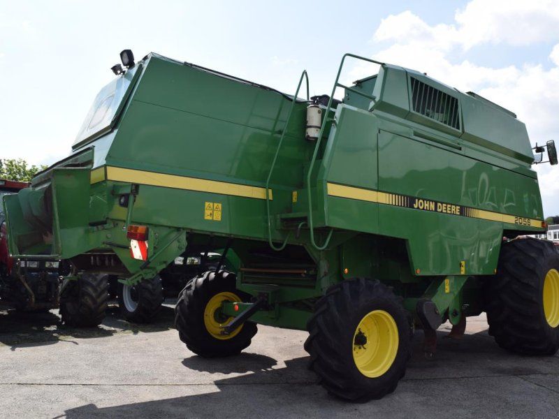 John Deere 2056