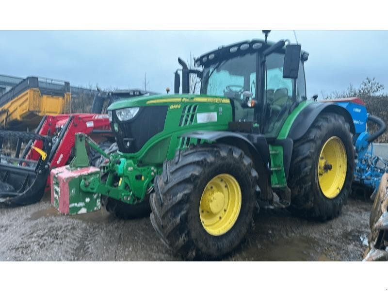 John Deere 6215R