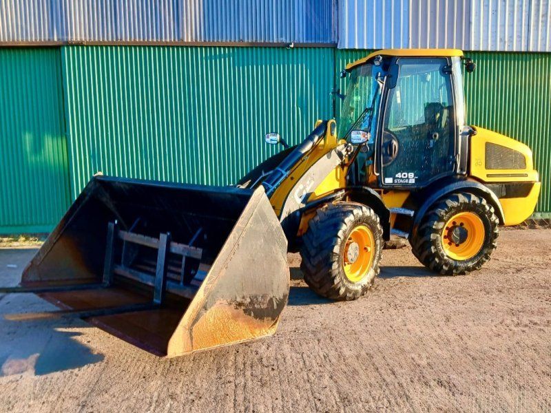 JCB 409 AGRI + Geräte