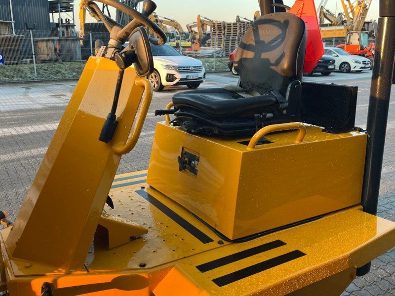 Thwaites mach471 2tons er med Højtip og svingbar lad