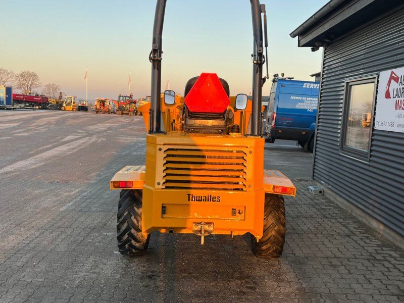 Thwaites 3 T Højtip og svingbar lad Nymalet