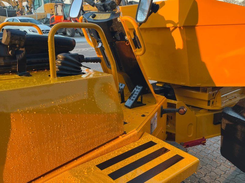 Thwaites 3 T Højtip og svingbar lad Nymalet