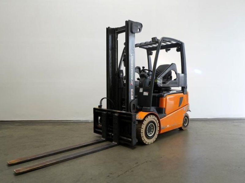 Jungheinrich EFG VAC 22