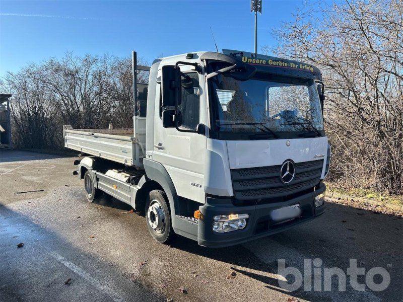 Mercedes-Benz Atego 823