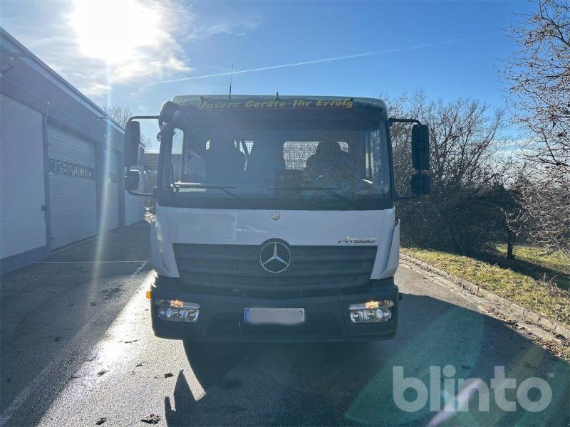 Mercedes-Benz Atego 823