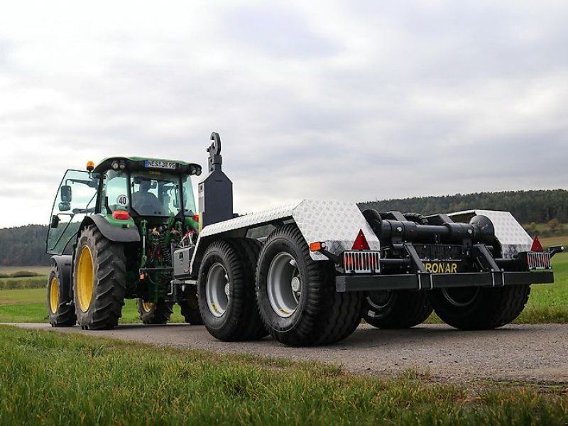 Pronar T 185 Hakenanhänger 15 to Boogie-Fahrwerk