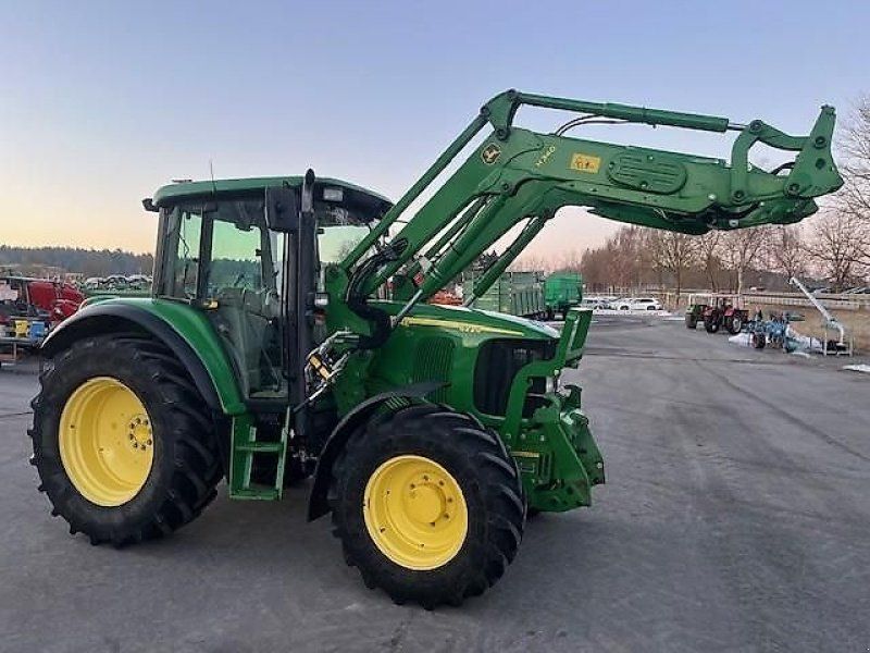 John Deere 6220 SE